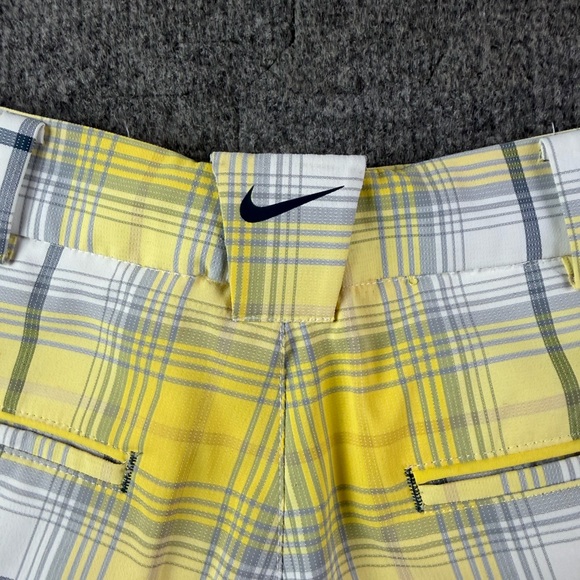 Nike Golf Tour Performance Mens Flat Front Plaid 11" Golf Shorts Size 36 - Picture 6 of 8
